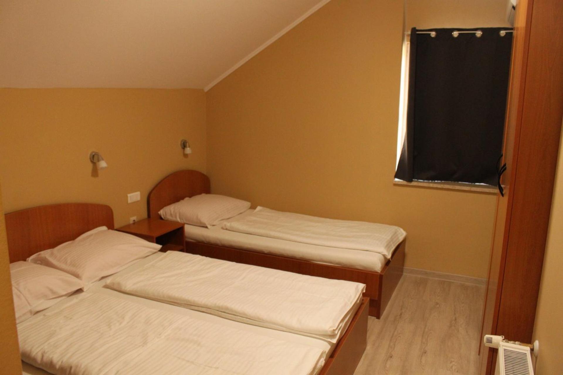 יאסטרברסקו Guesthouse Rezekov Podrum מראה חיצוני תמונה