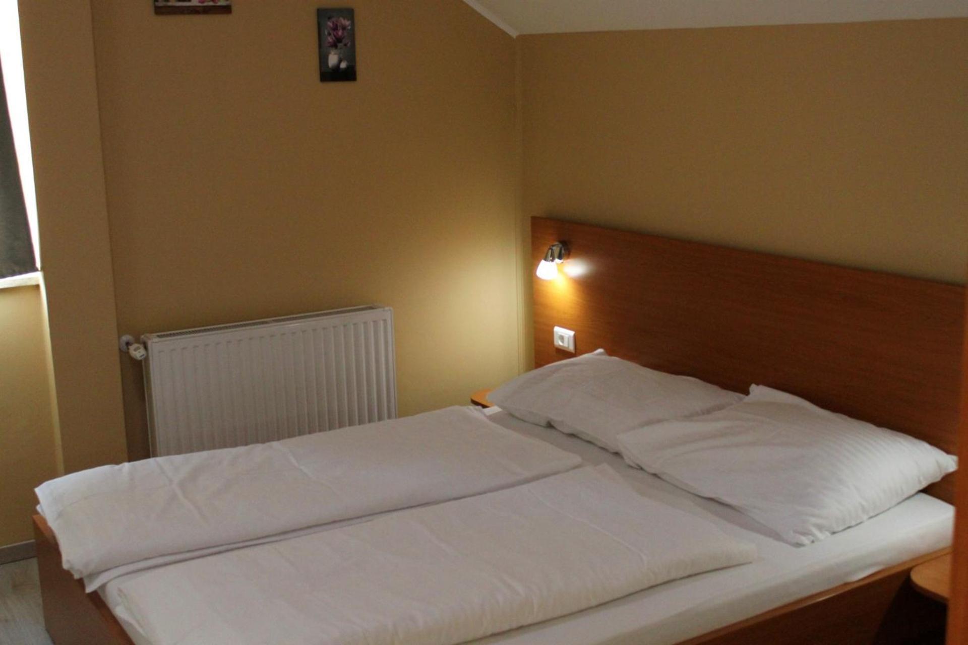 יאסטרברסקו Guesthouse Rezekov Podrum מראה חיצוני תמונה