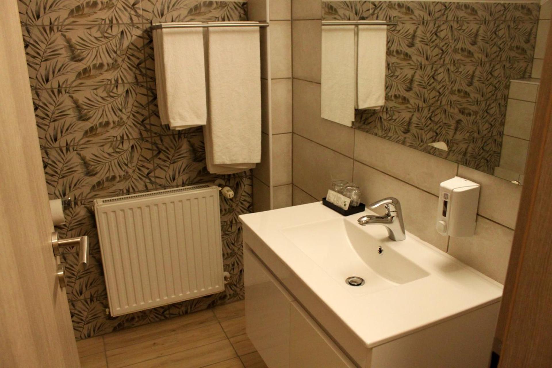 יאסטרברסקו Guesthouse Rezekov Podrum מראה חיצוני תמונה