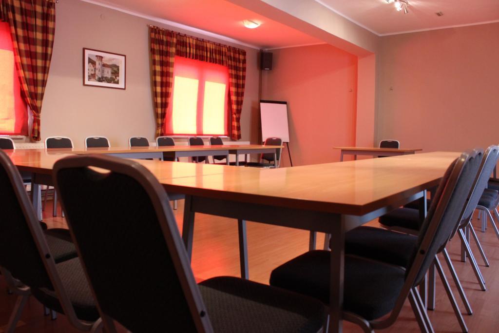 יאסטרברסקו Guesthouse Rezekov Podrum מראה חיצוני תמונה