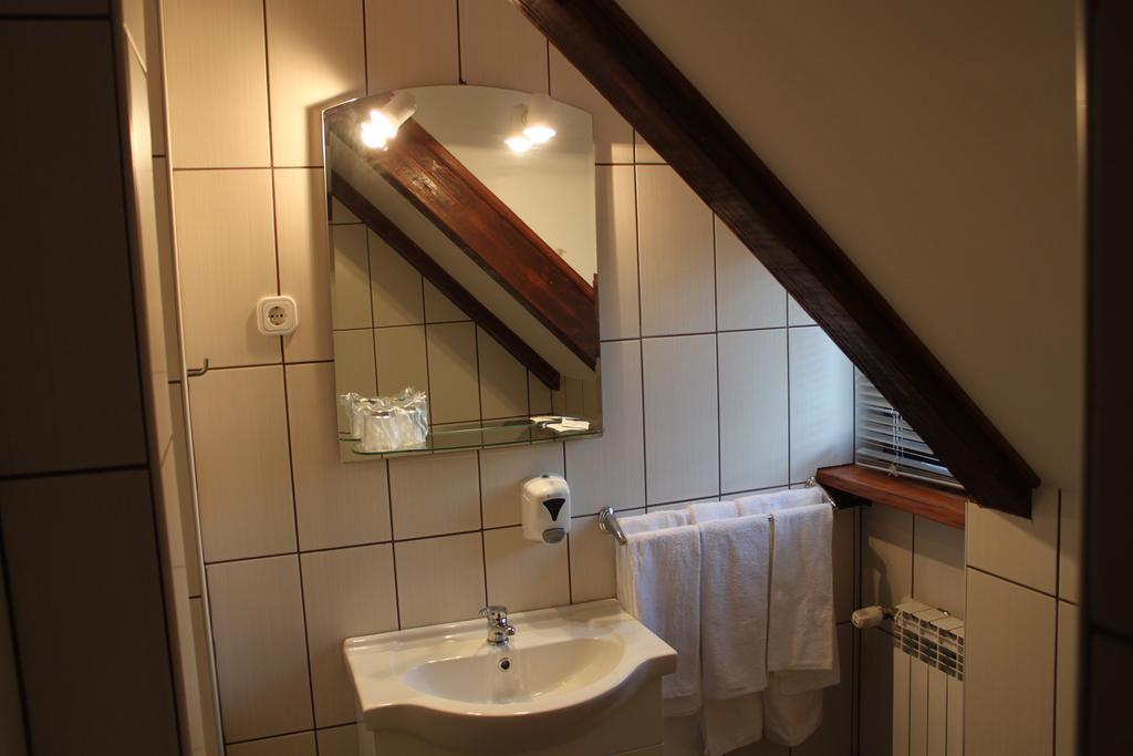 יאסטרברסקו Guesthouse Rezekov Podrum מראה חיצוני תמונה