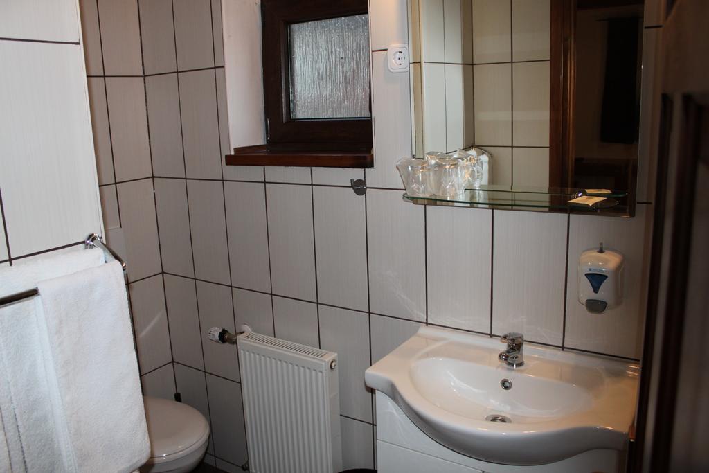 יאסטרברסקו Guesthouse Rezekov Podrum מראה חיצוני תמונה